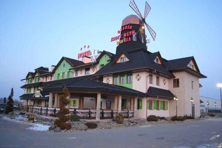 Hotel Złoty Młyn Majków Piotrków Trybunalski Buitenkant foto